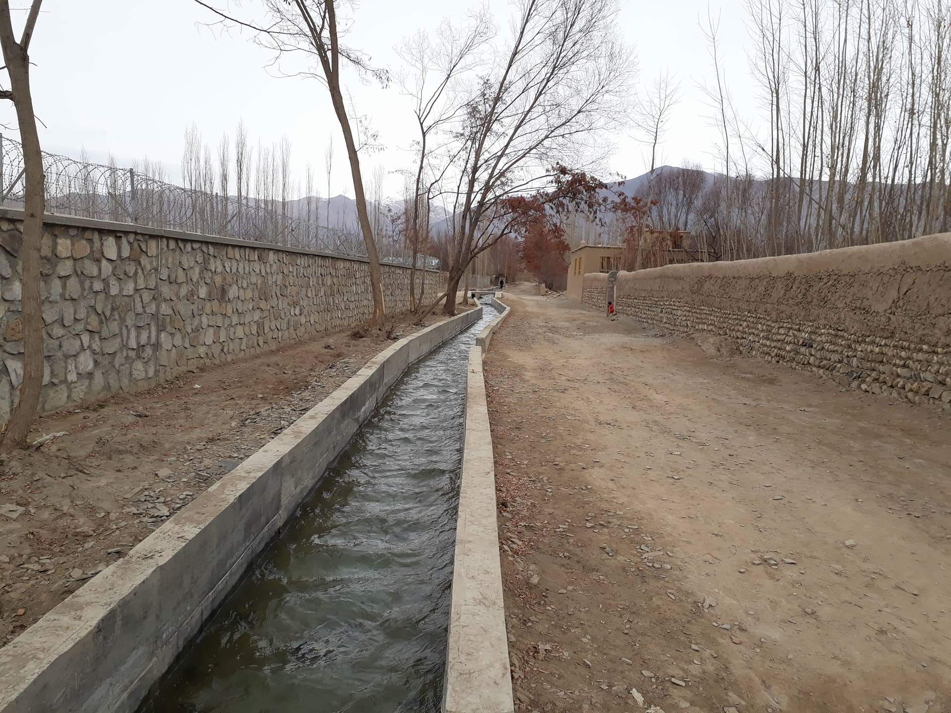 اصلاح و بازسازی کانال دشت فروح